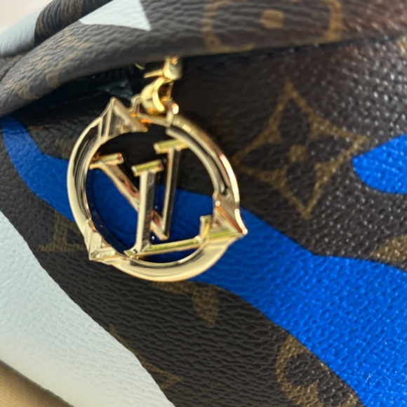 Bumbag - Picture 3 of 10